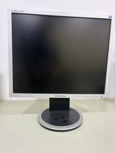 Monitor Samsung SyncMaster 940B (19 polegadas)