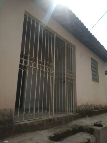Vende-se uma casa em Carpina