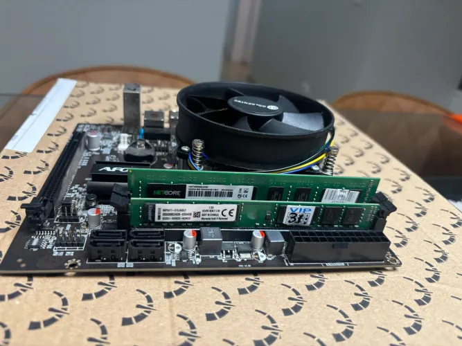 KIT PLACA MÃE, PROCESSADOR, MEMÓRIAS RAM