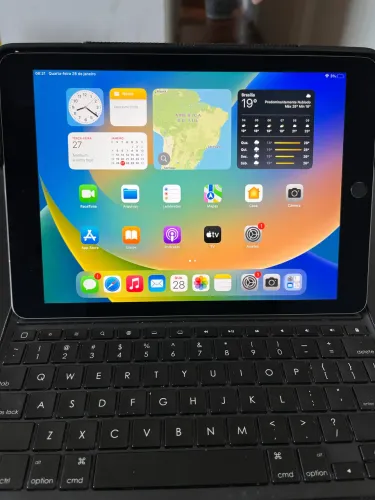 iPad Pro 9.7 Wi-Fi + Celular 32GB + Teclado