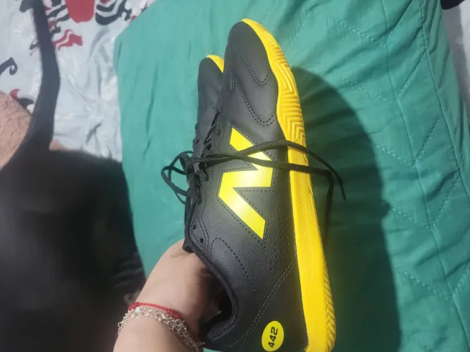 Chuteira Newbalance
