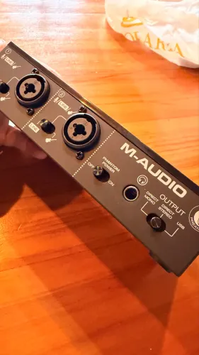 Interface de áudio M-Audio M Track Duo
