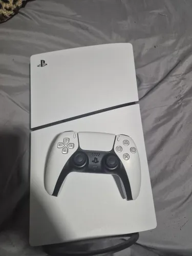 PlayStation 5 com 5 meses de uso