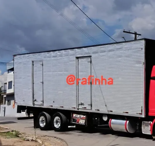 VENDO BAÚ 10 metros c/ BARRA LIMPA 