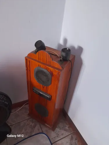 Som vintage móvel madeira
