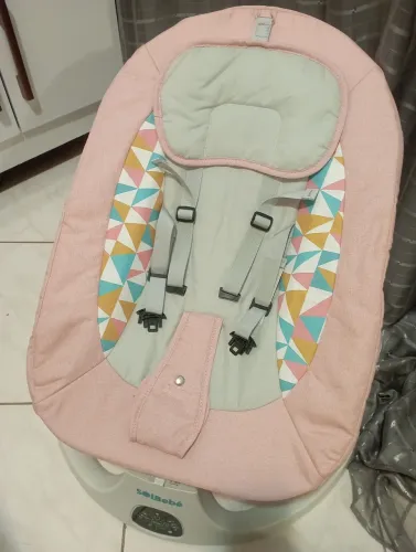 Cadeirinha de bebê que coloca para dormir nova nem foi usada