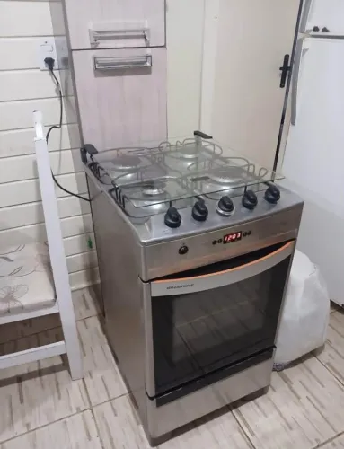 Eletrodomésticos usados de 2 mão.