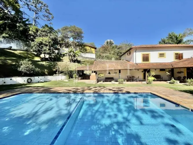 Casa em Condomínio fechado, Embu - SP