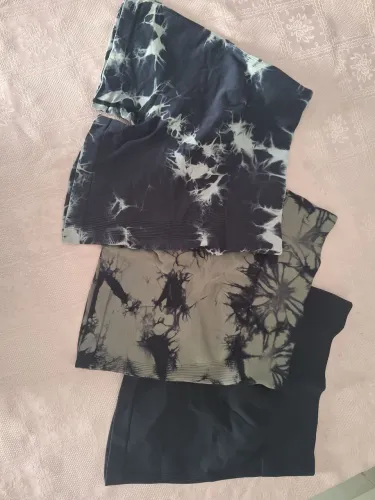 3 Shorts Academia c/ levanta bumbum tam. P
