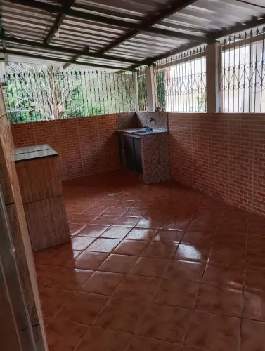 Ótima casa com piscina 