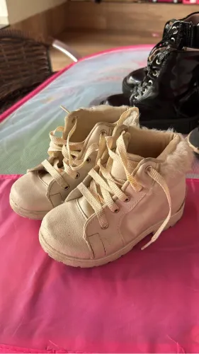 Bota 25