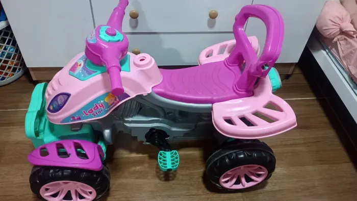 Quadriciclo infantil lady star