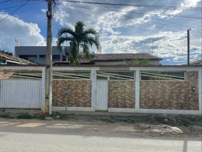 Casa 187 m² - Parque de Exposição - Santa Maria da Vitória - BA