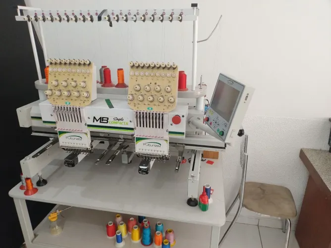 Bordadeira, máquina de bordado, futurize , compacta