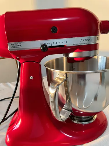 Batedeira KitchenAid Artisan Seminova