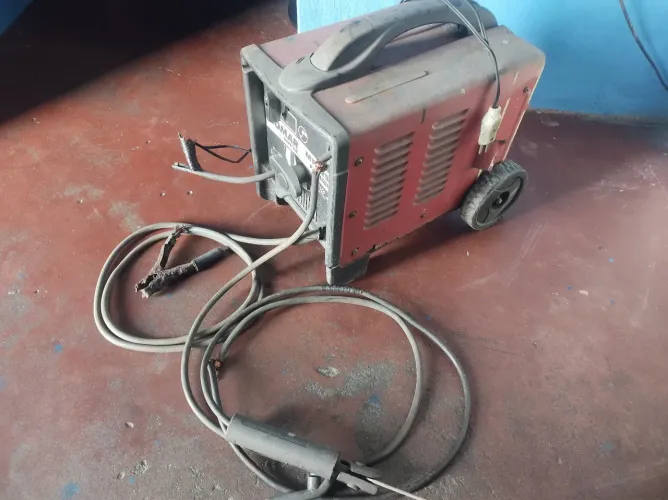 Maquina de soldar bivolt