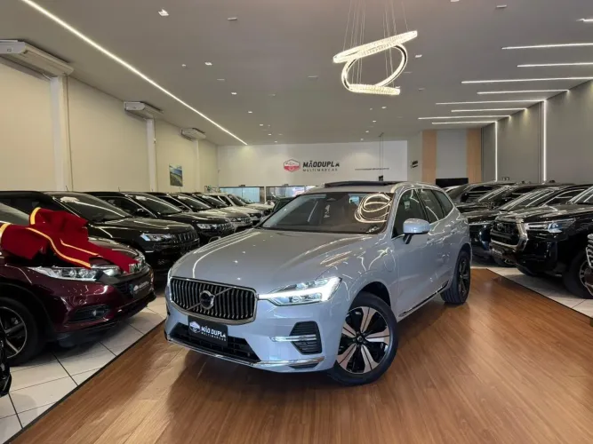 Volvo XC-60 T-8 Plus 2.0 AWD (híbrido) 2024