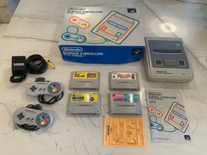Nintendo Super Famicom - na caixa