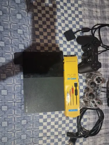 PS2 SLIM DESBLOQUEADO COM CONTROLE NOVO TODOS OS CABOS HD LOTADO DE JOGOS GARANTIA..