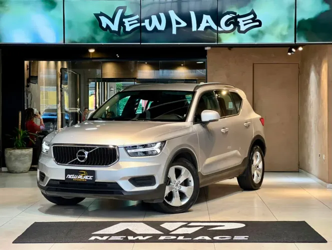 Volvo XC40 T-4 2.0 190cv FWD 2019