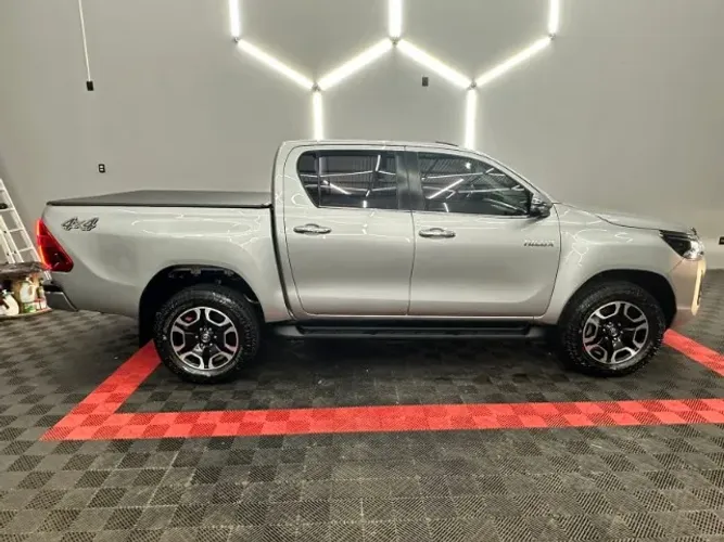 Toyota Hilux CD SRX 4X4 2.8 TDI 16V Diesel Aut. 2022