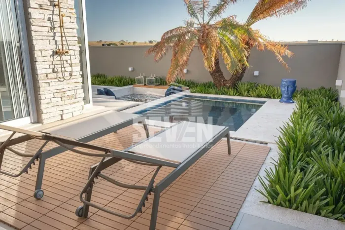 Casa à Venda no Alphaville Bauru  3 Suítes, Piscina e Mobiliada