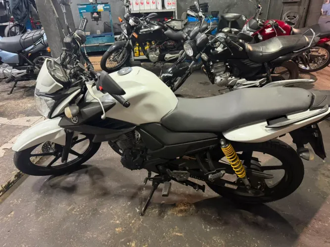 Vendo fezer 150 2016 aceito troca