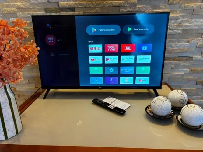 Smart TV TCL LED 32" Android Bem rapida, Pouquissimo tempo de uso, caixa, Cartão, Entrego
