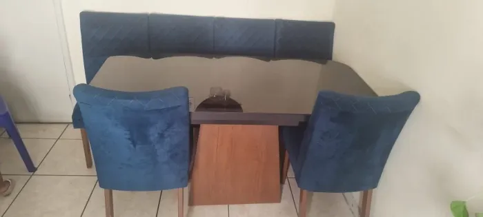 Mesa de jantar com 6 cadeiras