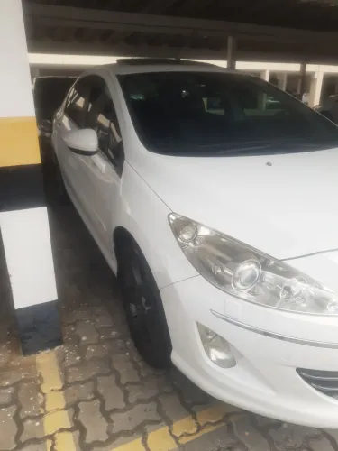 Peugeot 408 Sedan Griffe 2.0 Flex 16V 4P Aut. 2012