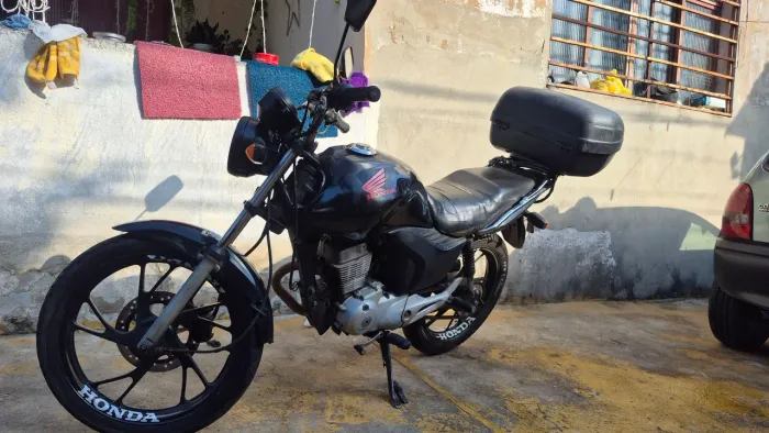CG FAN 125 KS Com motor de 150cc ano 2011