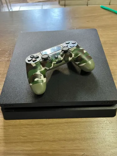 Ps4 slim conservado ! 