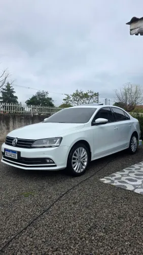 Volkswagen Jetta Comfortline 1.4 TSI 16V 4P Aut. 2017