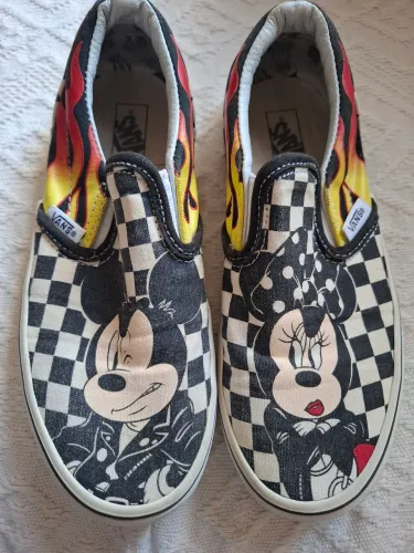 Tênis casual Vans infantil edição limitada  original 