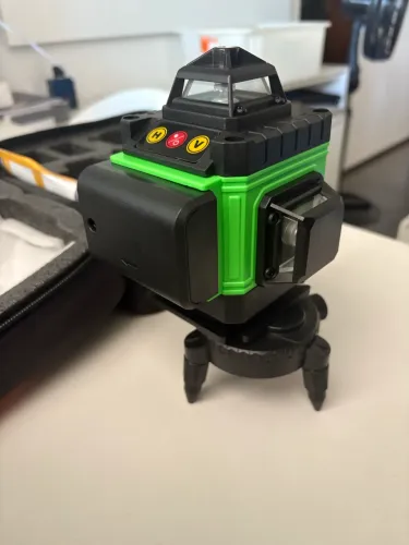 Nível a Laser 12 linhas profissional - Novo