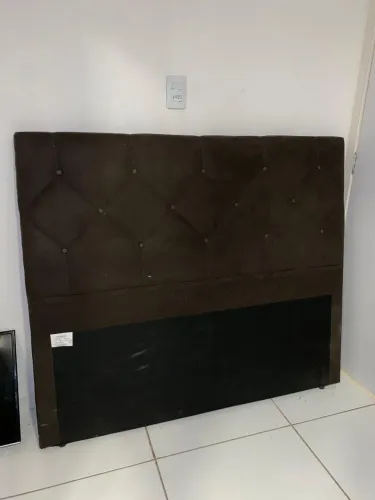 Cabeceira casal sem marca de uso.