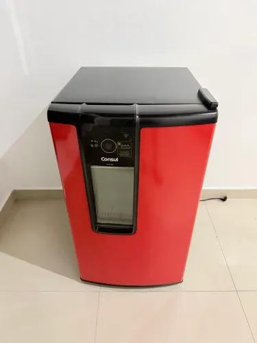 Cervejeira Consul Mais 82L Vermelha (Semi-Nova) - Perfeita e Gelando Tudo!
