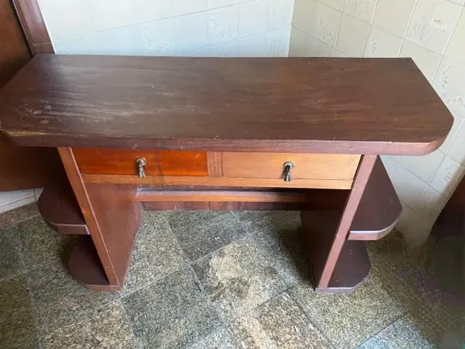 Par de Escrivaninhas Vintage em Madeira Maciça - Com Gavetas e Prateleiras Laterais