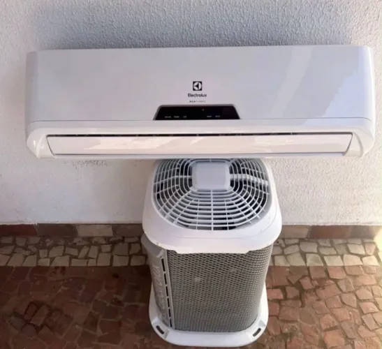 Ar condicionado 9 mil Btus - 220V