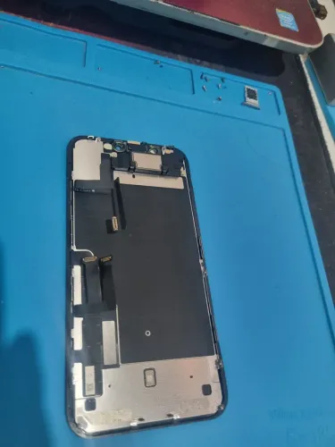 Tela / display / iphone 11 original Apple. funcionando sem trincos .