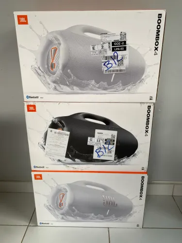 Jbl Boombox 4 Branca nova/lacrada