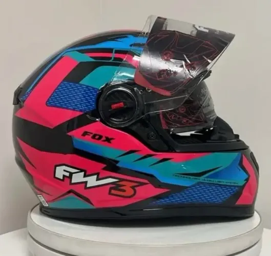 Capacete fw3 com óculos interno