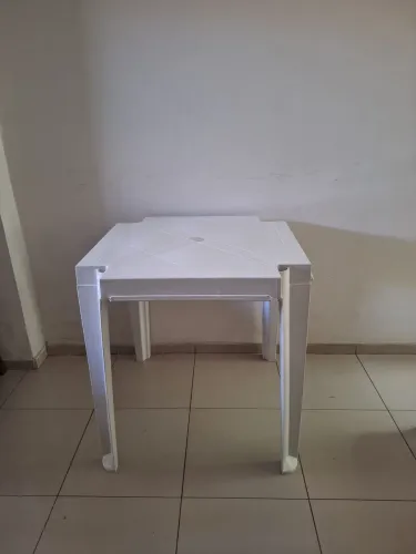 Mesa plástica