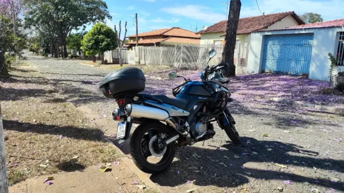 V-Strom DL 1000 CC baixo km Preta