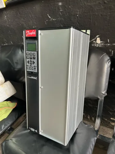 Inversor de Frequência Danfoss VLT6022 15kW 380-460V Novo Sem Uso