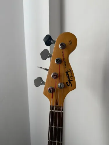 Baixo Squier Fender P Bass Special