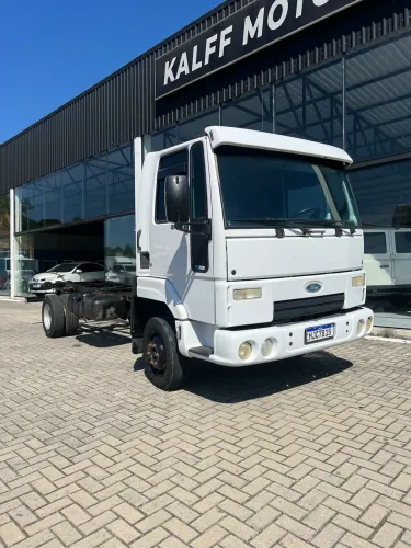 Ford Cargo 815 2012