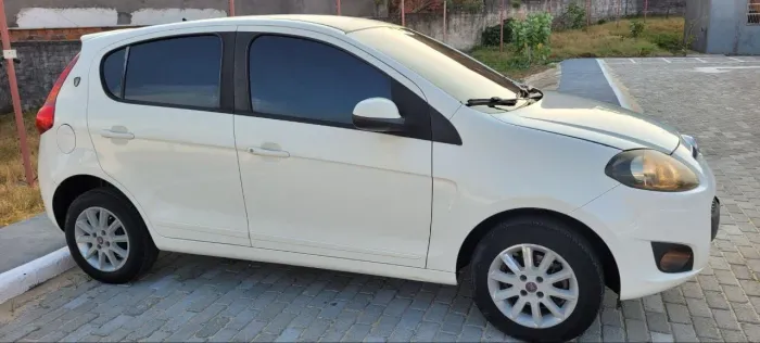 Fiat Palio Attractive 1.0 EVO Fire Flex 8V 5P 2013