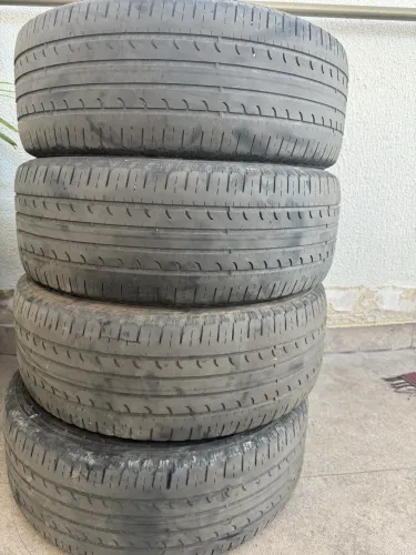 Pneu 215 55R17 Efficientgrip Suv Goodyear 94V SUV 
