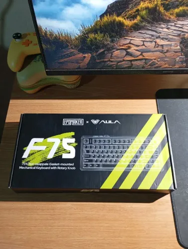 AULA F75 - Vale cerca de R$ 450 no mercado | Vendo por apenas R$ 200 | Excelente estado